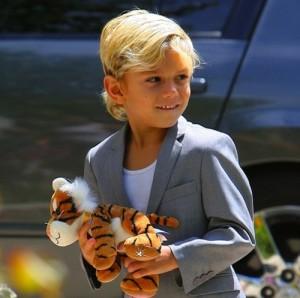 2011__04__FP_7207996_Stefani_Gwen_VIJ_042411 300&#215;298.jpg