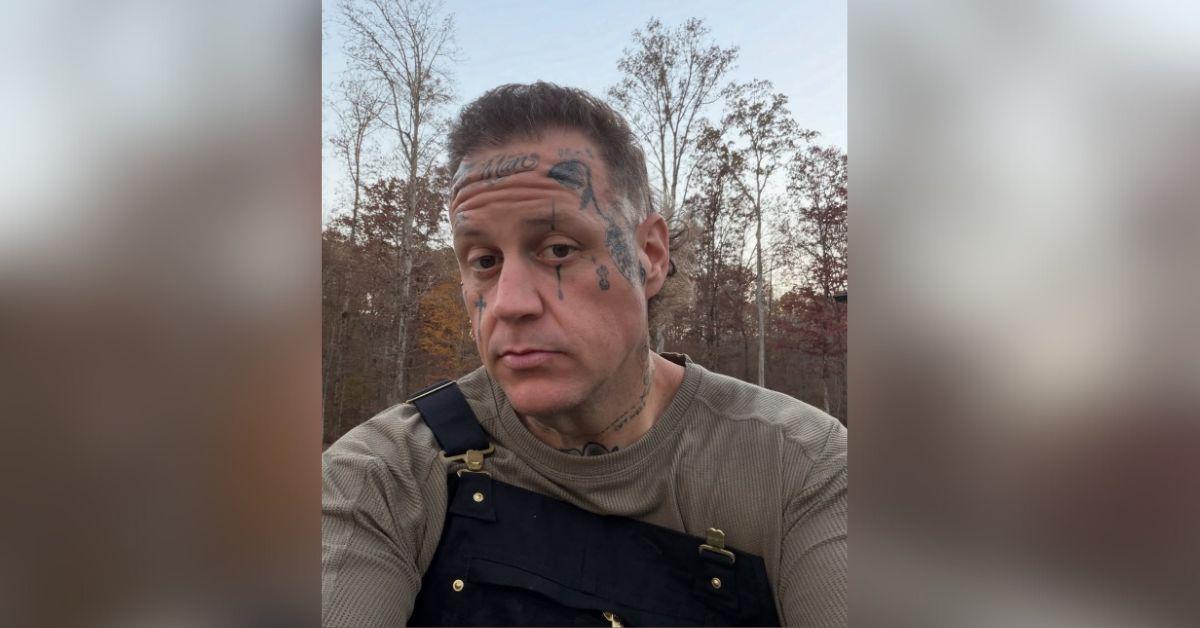 image of Jelly Roll joked that the photo was actually AI.