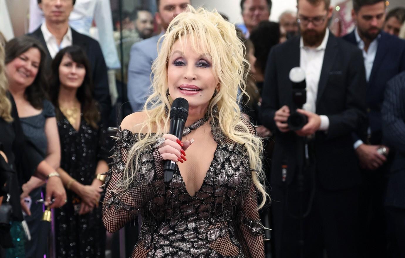 dolly parton reveals key carl dean  year marriage