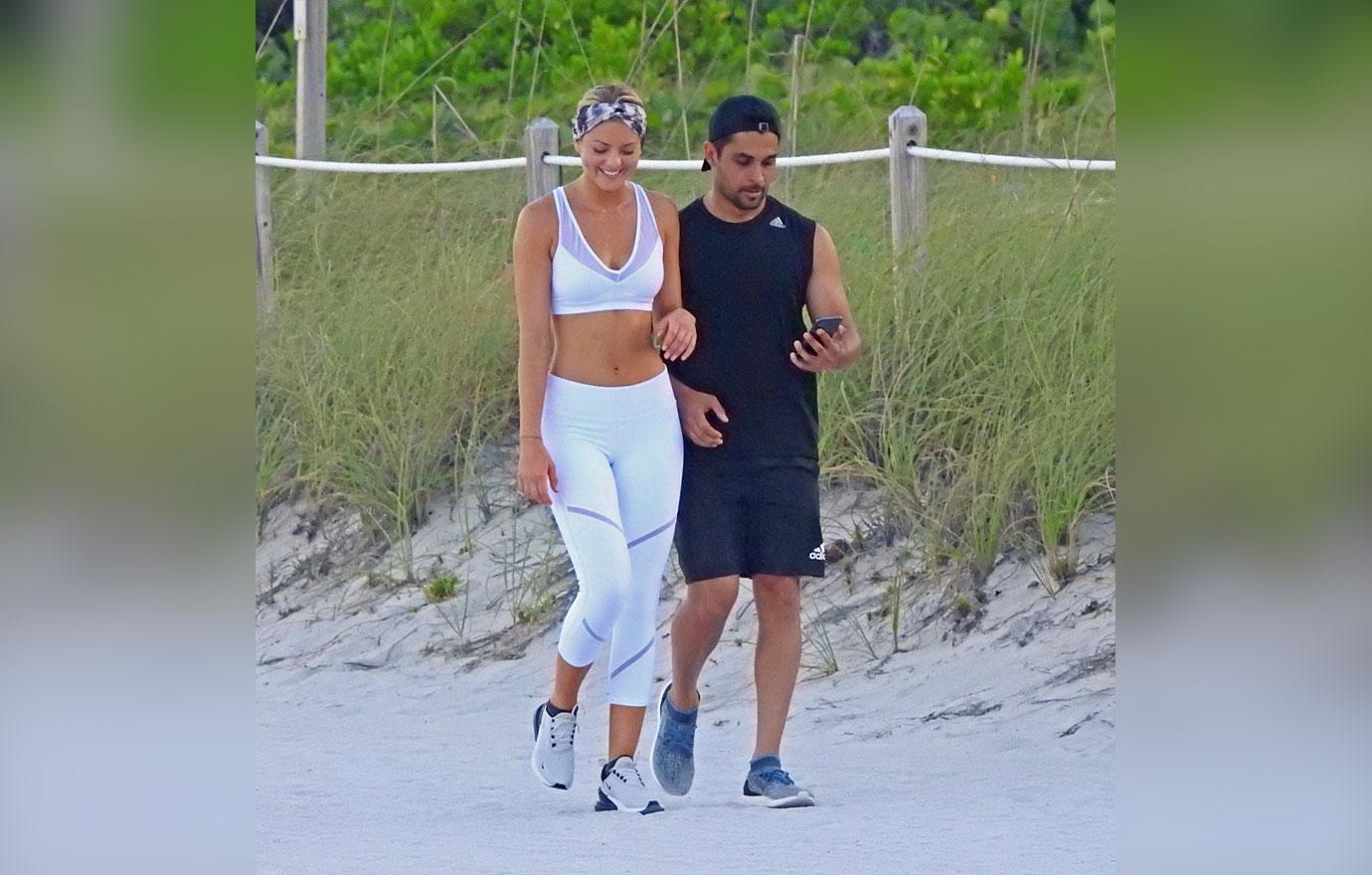 //wilmer amanda jogging