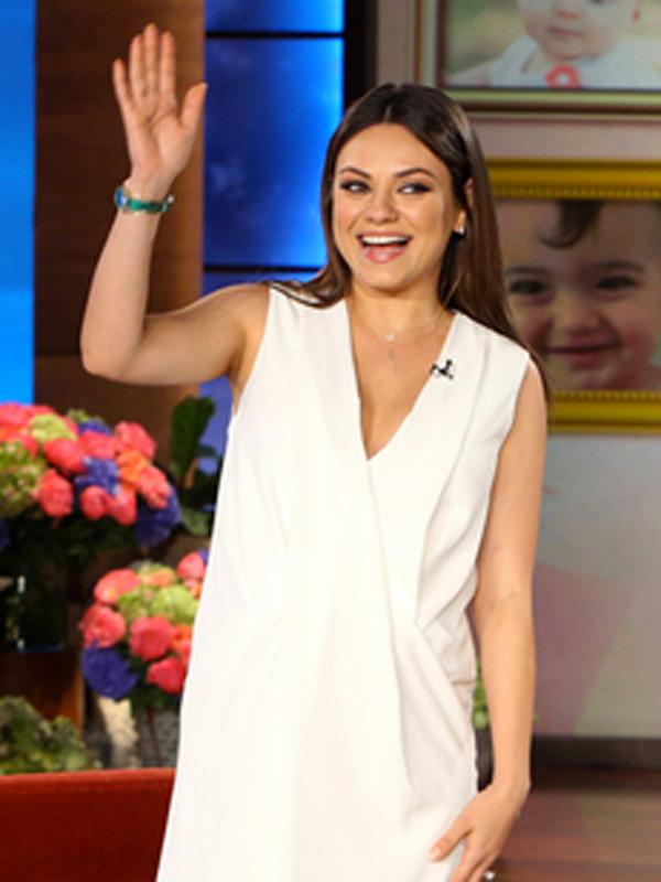 Mila kunis pregnant