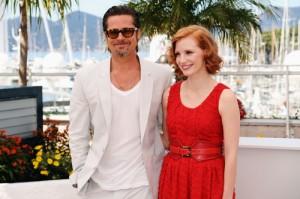 2011__05__brad_pitt_may16_449 300×199.jpg