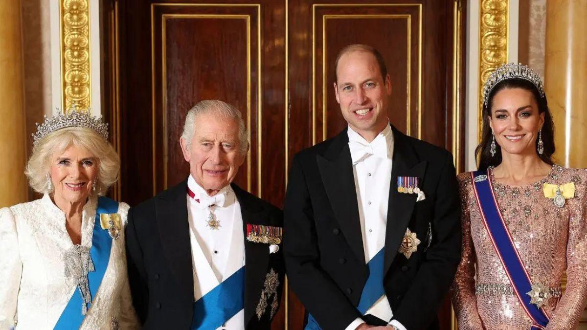 image of royal family