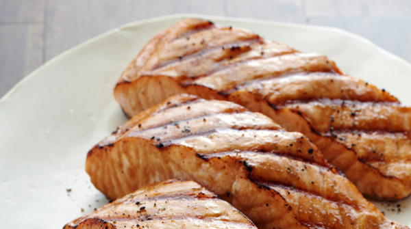Eat Me: A Healthy Plate of Grilled Salmon Made With the Hottest ...