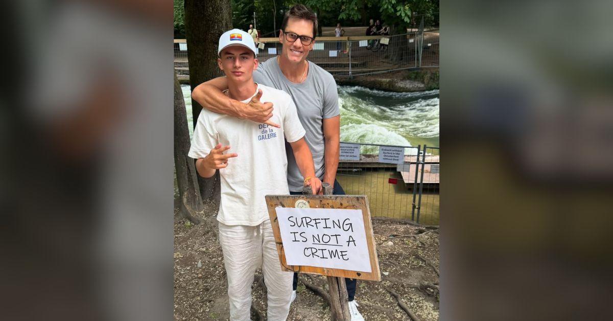 tom brady daughter twin vacation selfie photo