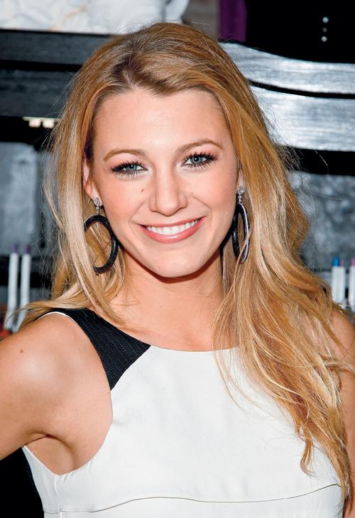 2009__10__blake lively1.jpg