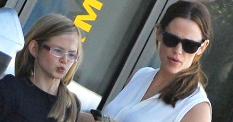 Jennifer Garner lets look a like daughter Violet Affleck wear lipstick in public