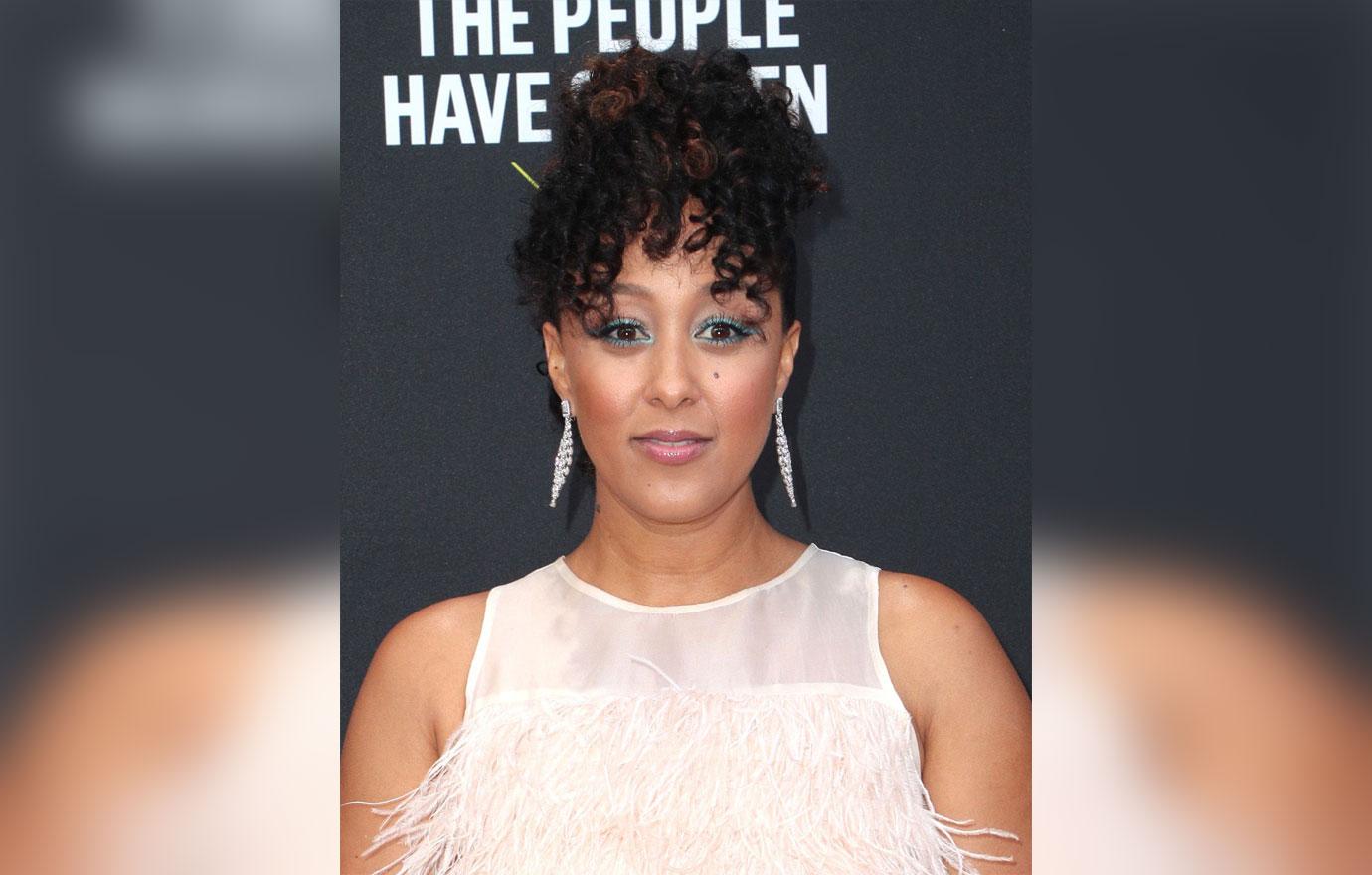 Tamera Mowry Cries While Remembering Kobe Bryant On ‘Sister, Sister’