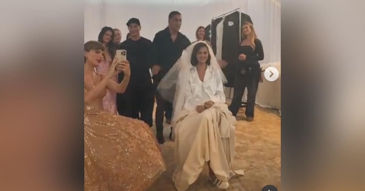 Photo of Taylor Swift showered Selena Gomez with compliments in her wedding dressing room.
