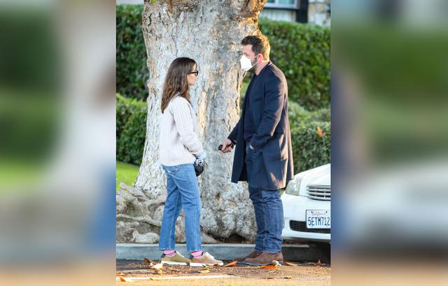 Jennifer Garner, Ben Affleck Spotted Together In LA, Pics