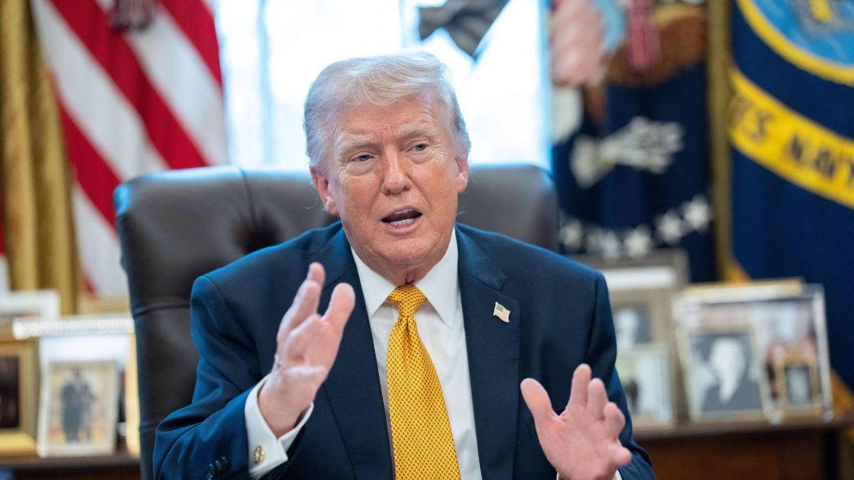 Image of The feud returned to center stage in political comedy.