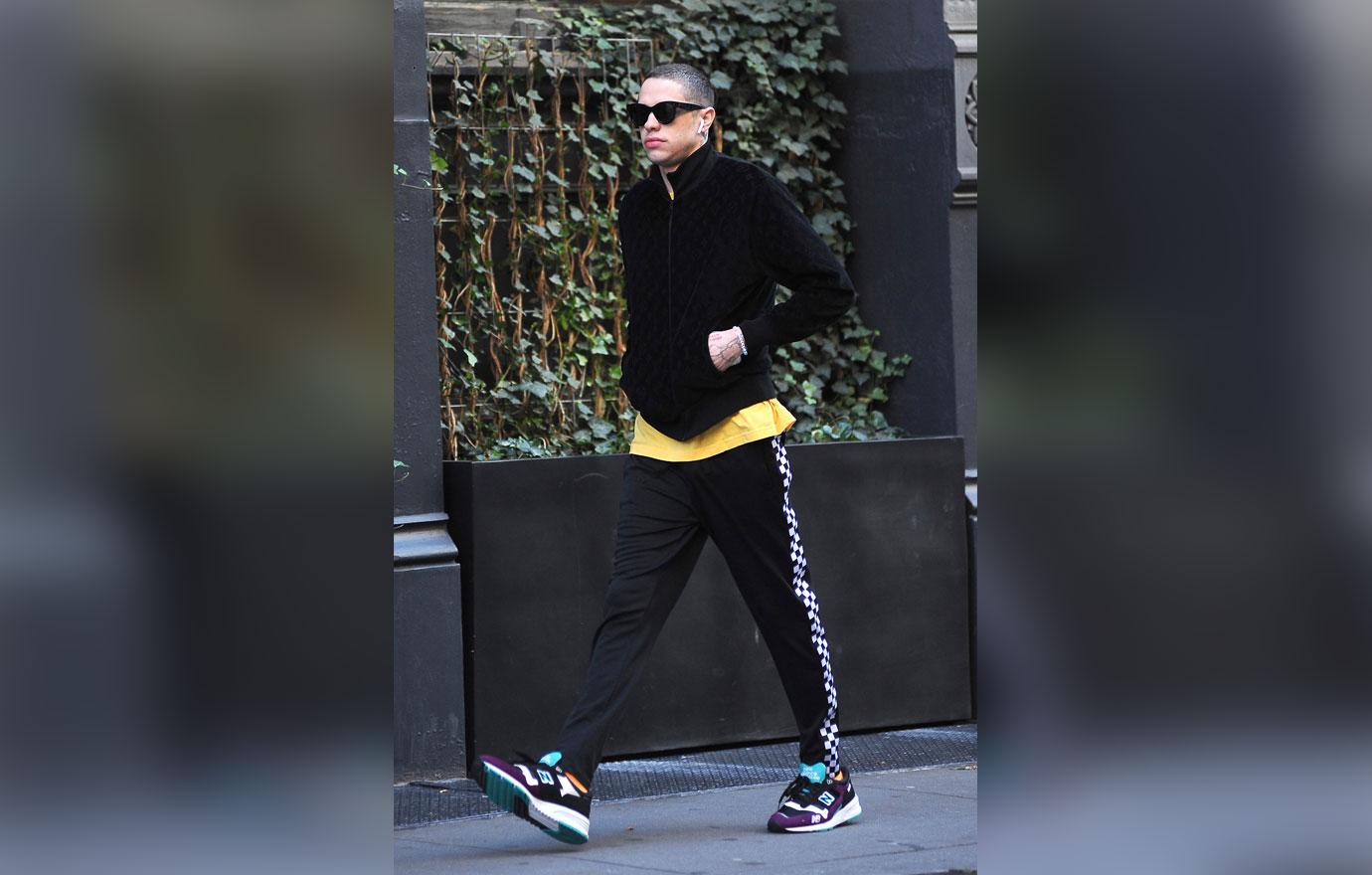 Pete Davidson Workout Clothes Walking Kaia Gerber Apartment Building