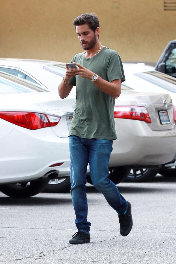 Scott disick skinny smirks calabasas 02