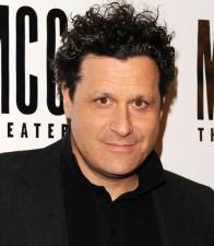 2010__03__isaac_mizrahi_march5 196×225.jpg