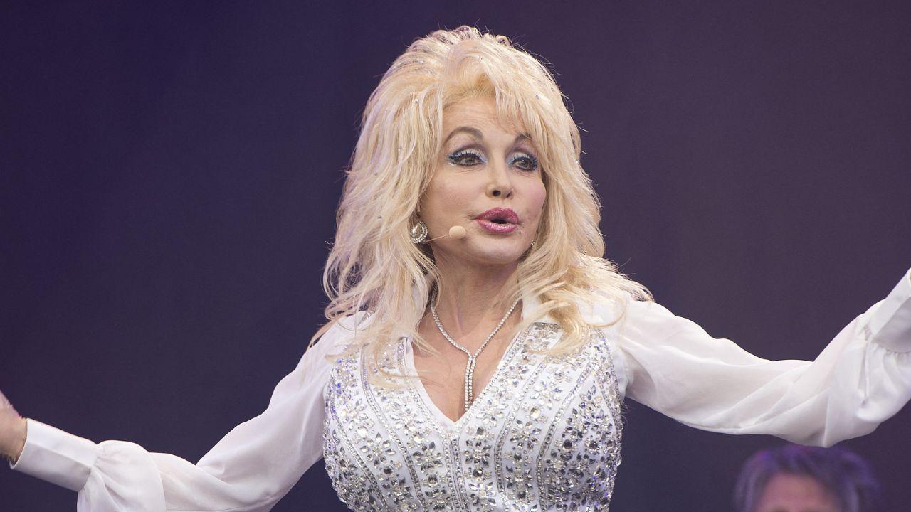 image of The news of Dolly Parton's death was shared by the son of the singer's sister, Bryan Seaver.