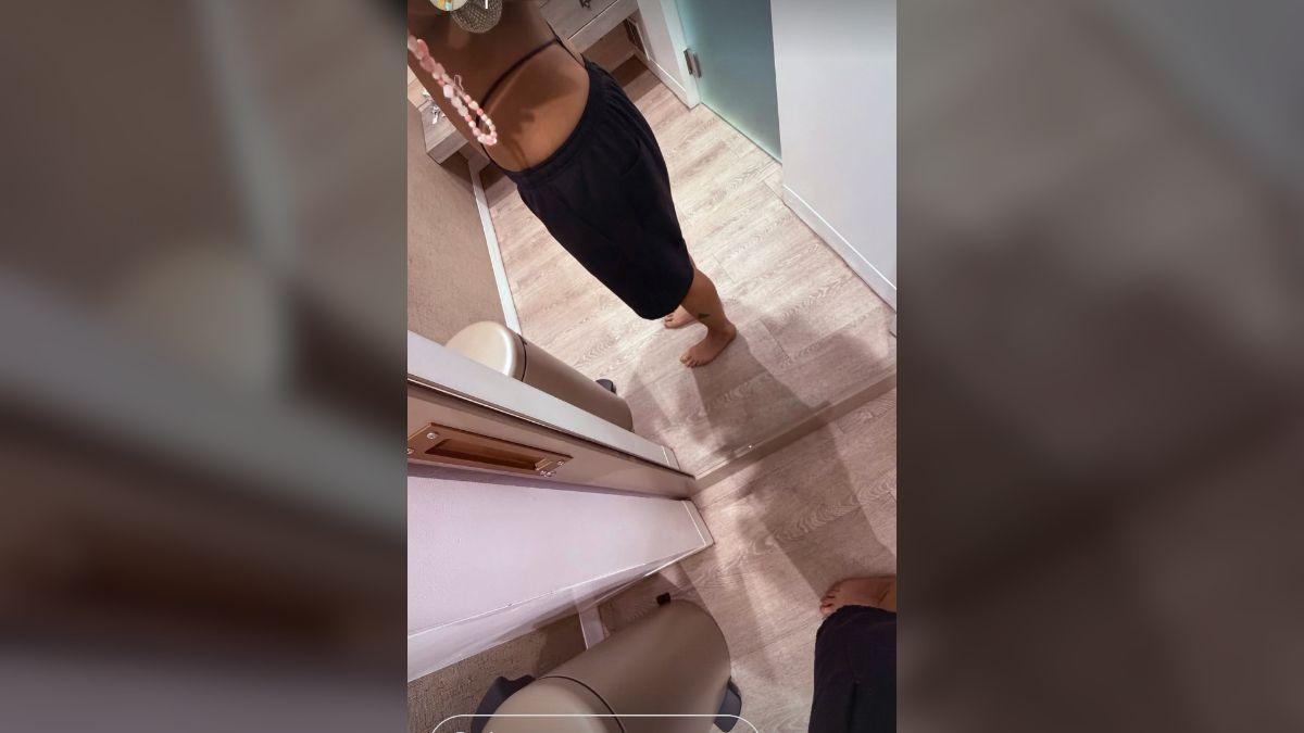 Photo of Amanda Bynes showed off a flat stomach in a new photo posted on social media.
