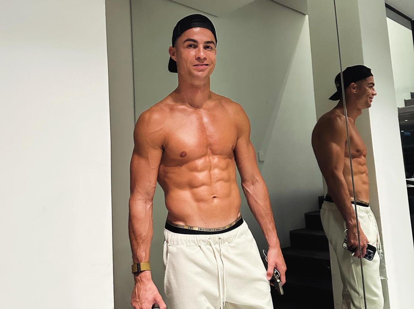 Cristiano Ronaldo & Son Cristiano Jr. Go Shirtless For Workout: Photo