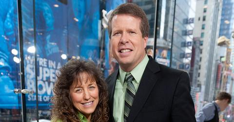 Robert Wagner And The Duggar Family Visit “Extra”