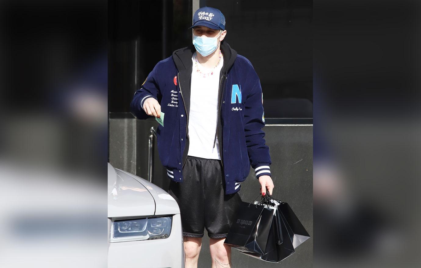 pete davidson spotted jewelry shopping as he plans to spend holidays with kim kardashian ok