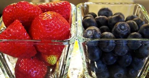 Heathy Snacks, Blueberries and Strawberries