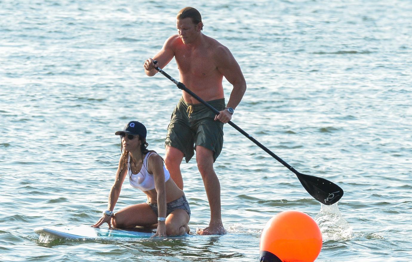 Bethenny frankel sexiest pics paddleboarding