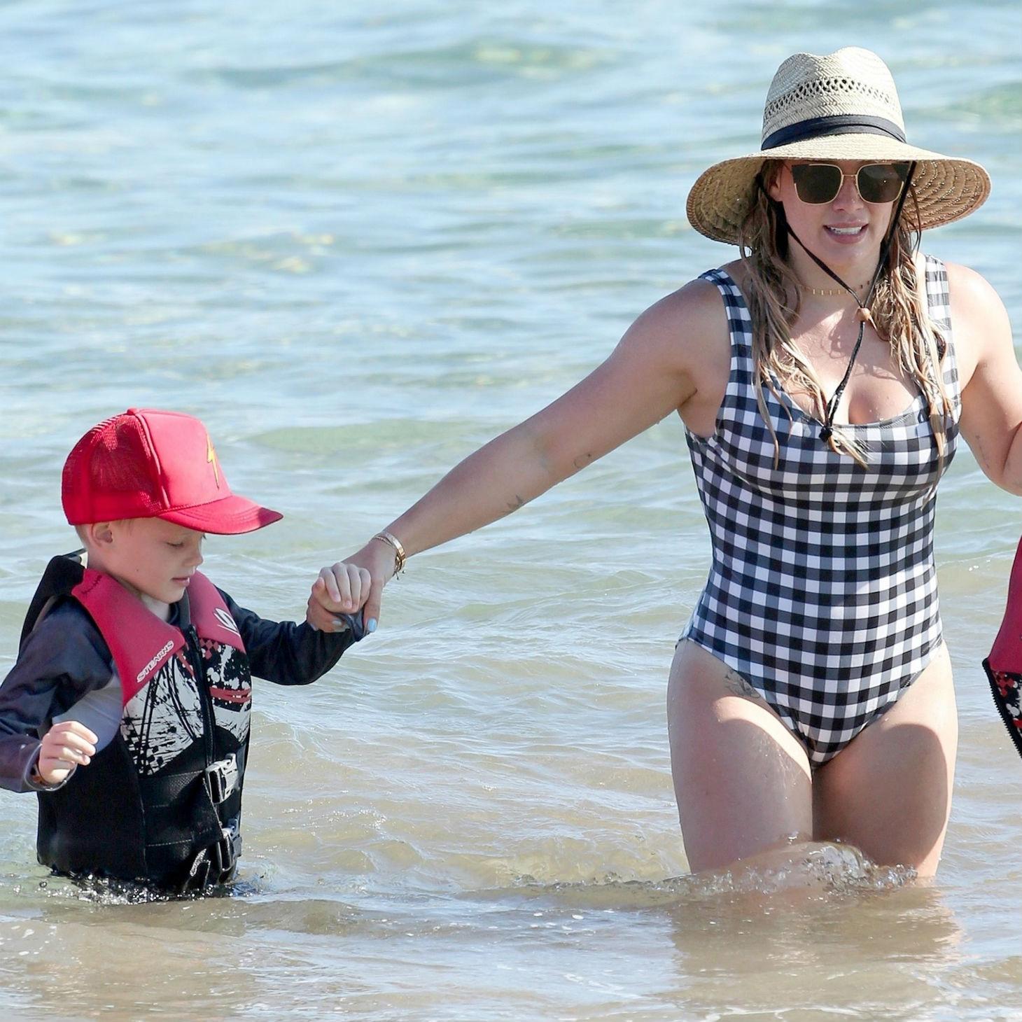 Hilary Duff Shows Off Body In Bathing Suit lastphoto