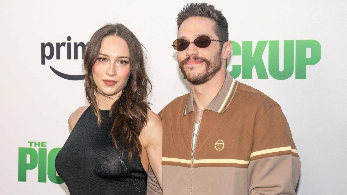 Photo of Elsie Hewitt and Pete Davidson