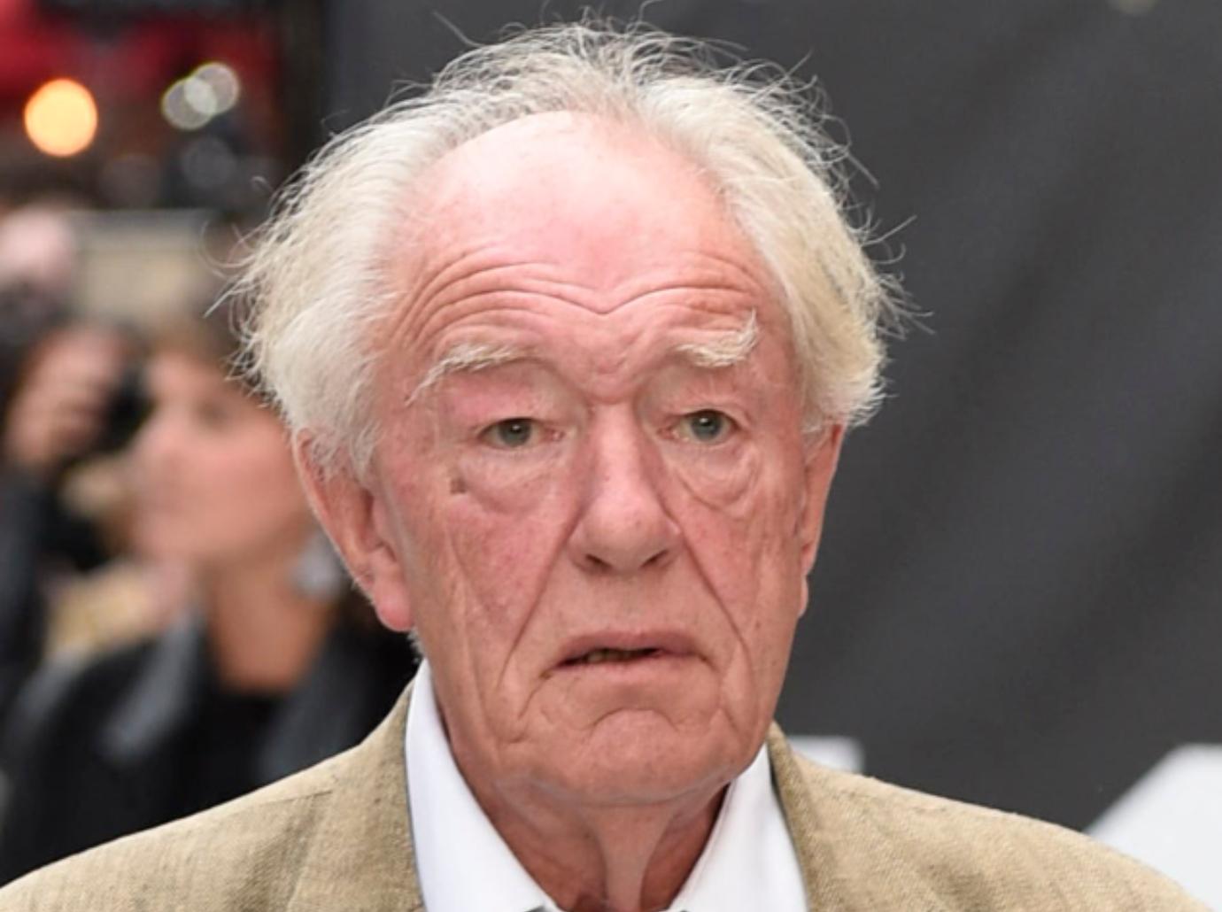 michael gambon dead dumbledore pneumonia