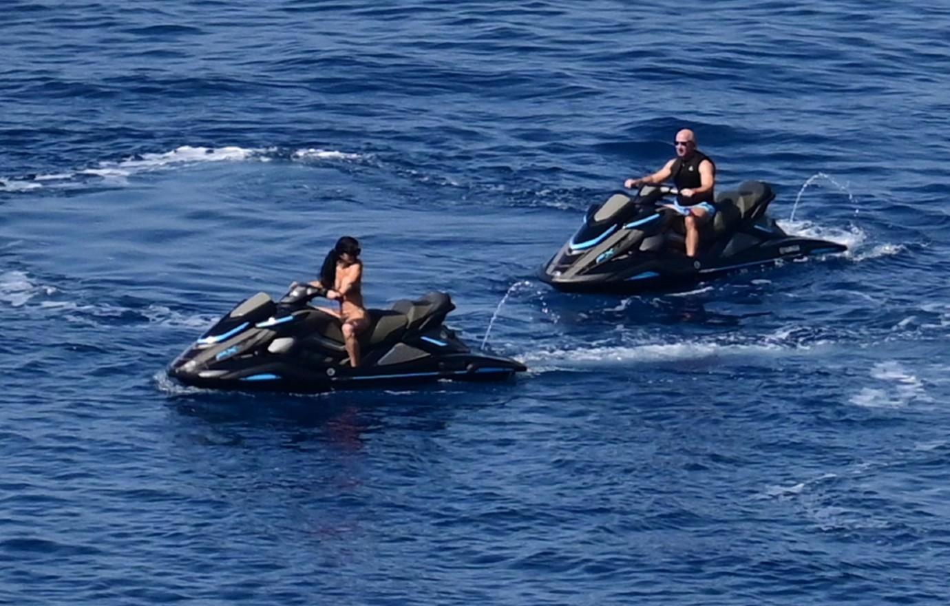 jeff bezos lauren sanchez kim kardashian jetski