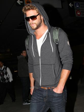 Ok_032013_liam hemsworth airport main.jpg