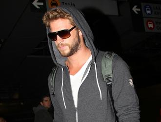 Ok_032013_liam hemsworth airport main.jpg