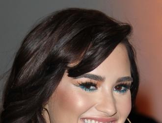 Demi lovato blue liner 123112 ka ok_0_0.jpg