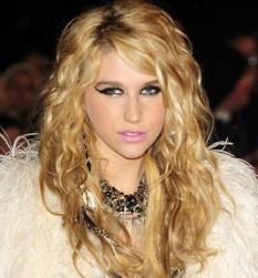 2010__07__kesha2 233×300.jpg