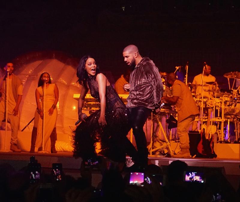 Rihanna and Drake Put on Romantic Display at Anti World Tour in Miami