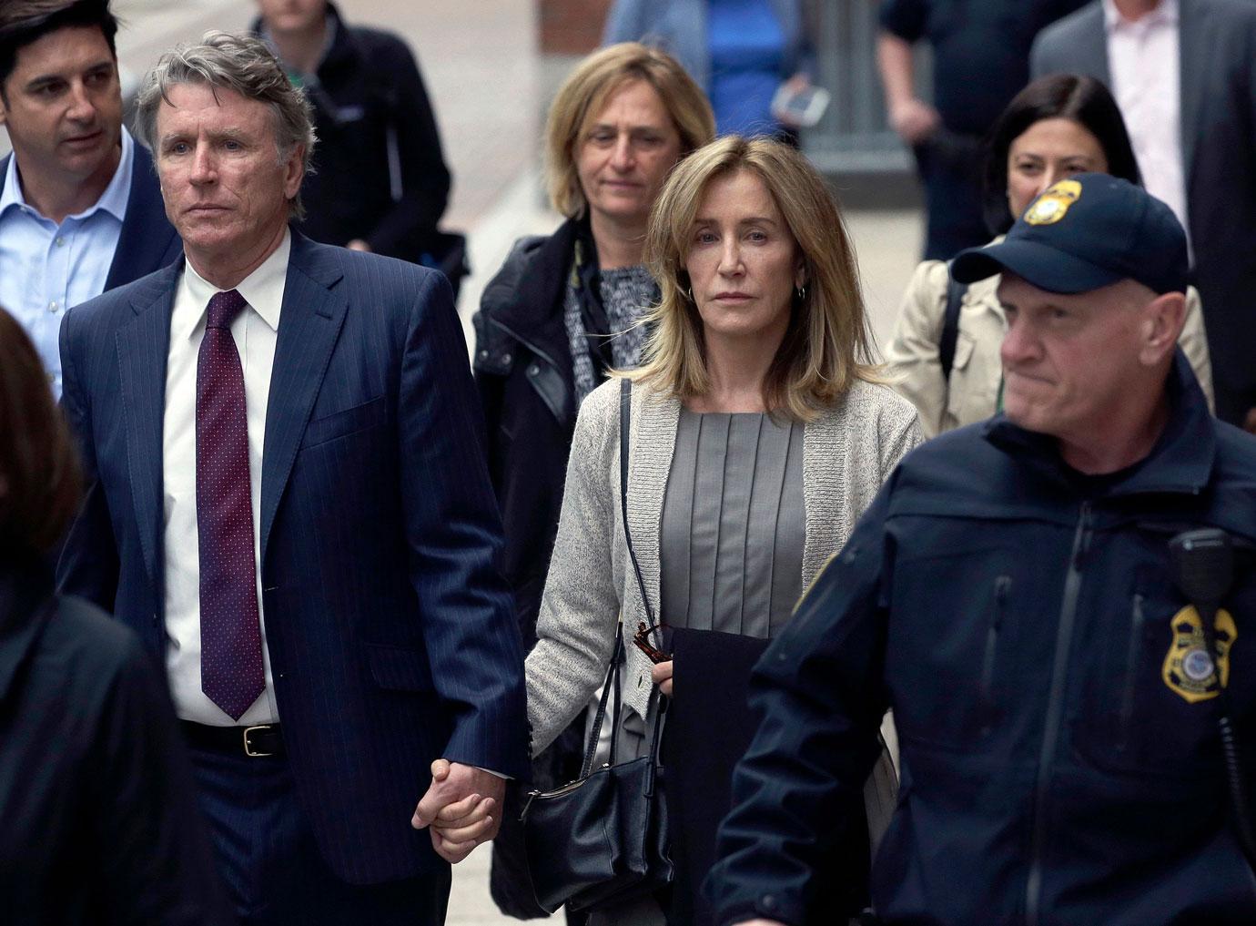 Prosecutors Recommend One Month Jail Sentence Felicity Huffman College Admissions Scandal