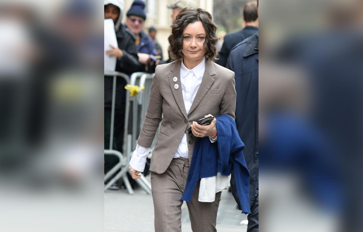 Sara gilbert linda perry take son walk hollywood 3