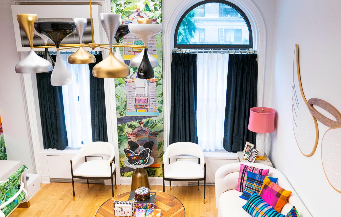 celebrity artist and designer elizabeth sutton reveals her chic manhattan townhouse