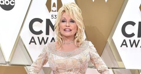 dolly parton covid vaccine moderna jolene
