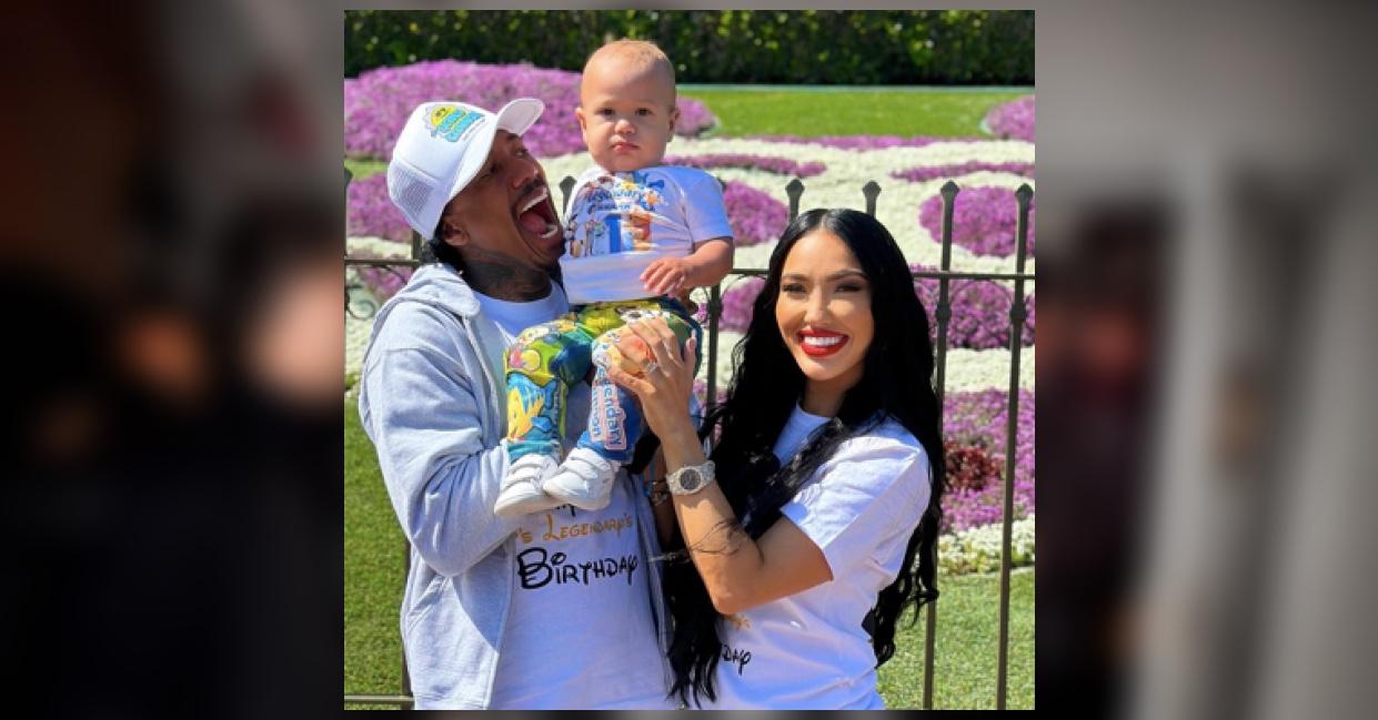Bre Tiesi Jokingly Feeds Baby Daddy Nick Cannon Food From The Floor