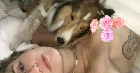 Miley Cyrus Topless Photos hero 22