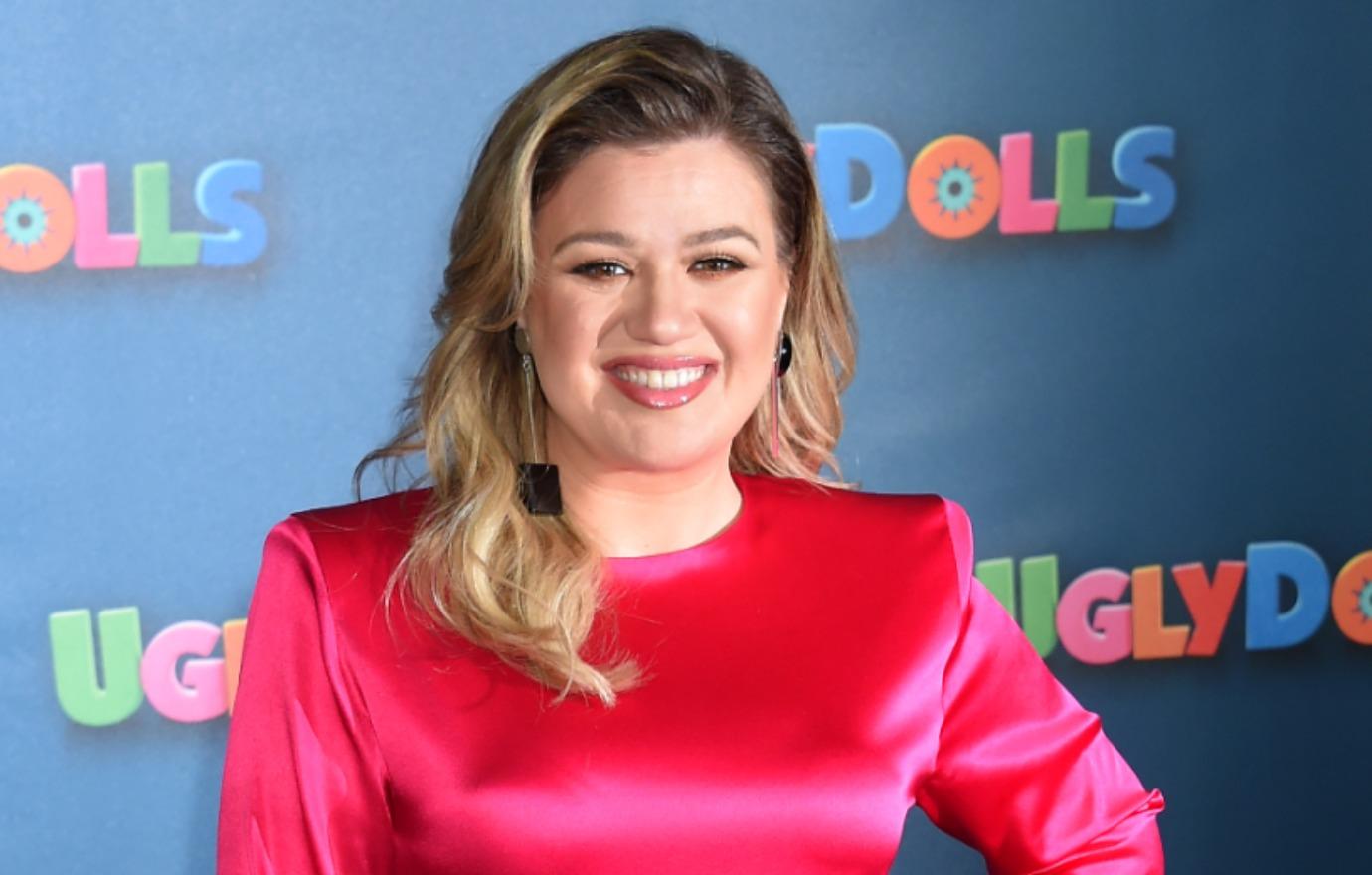 kelly clarkson wants to leave losangeles single life