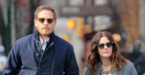 011713_photo_drew barrymore walking olive