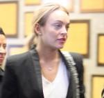 2010__10__lindsay_lohan_oct22_56a 150×142.jpg