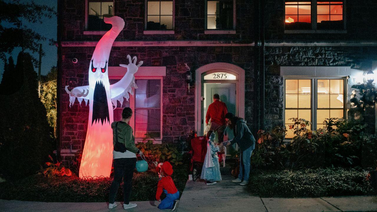 Photo of Halloween display