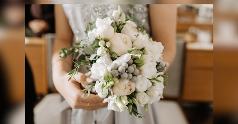 why royal bouquets still shape wedding trends