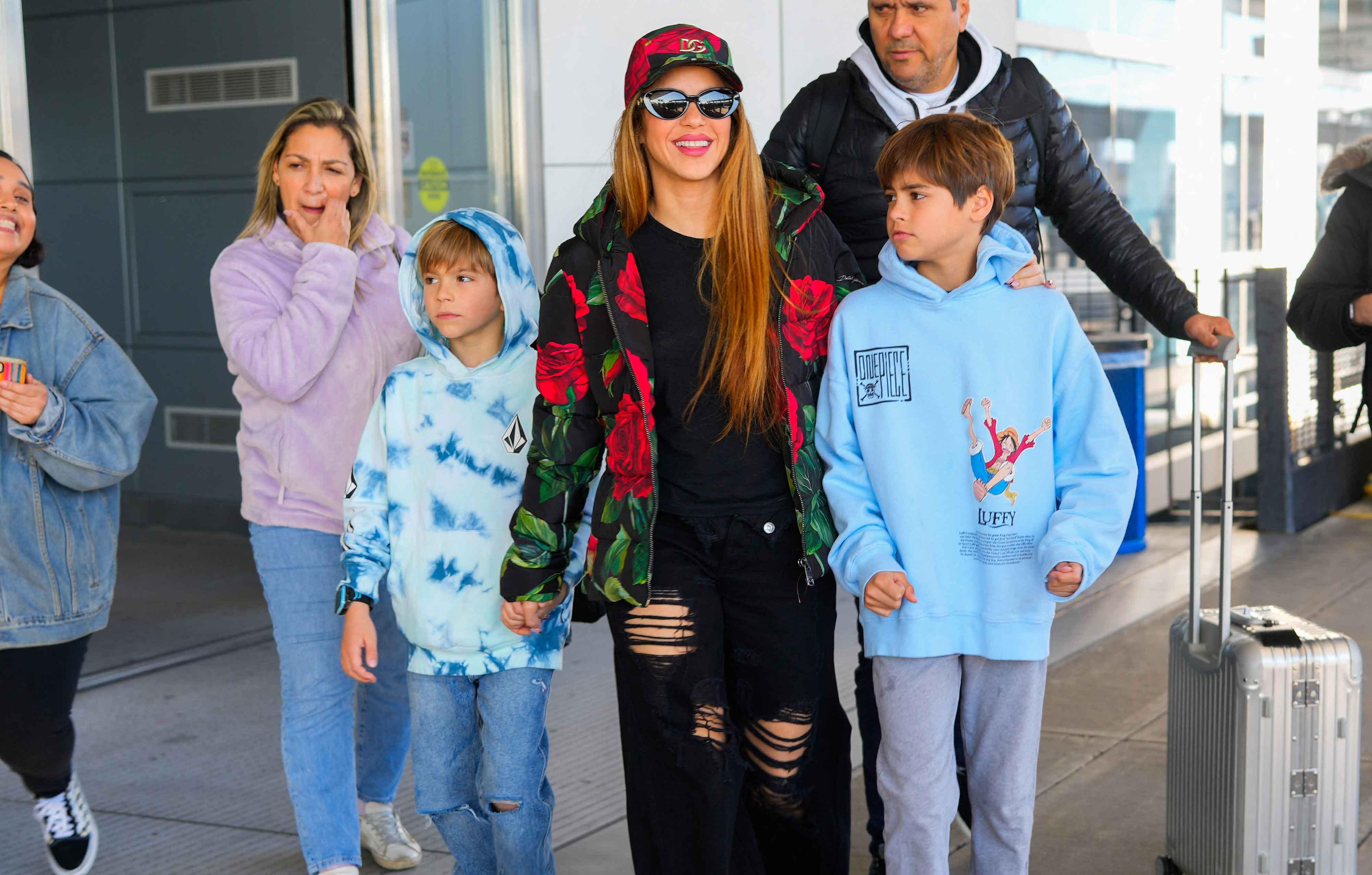 shakira and her children sasha and mila pique mubarek