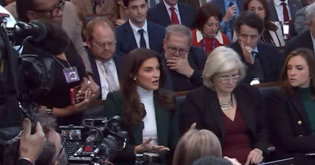 image of Karoline Leavitt and Kaitlan Collins clashed during a White House briefing.