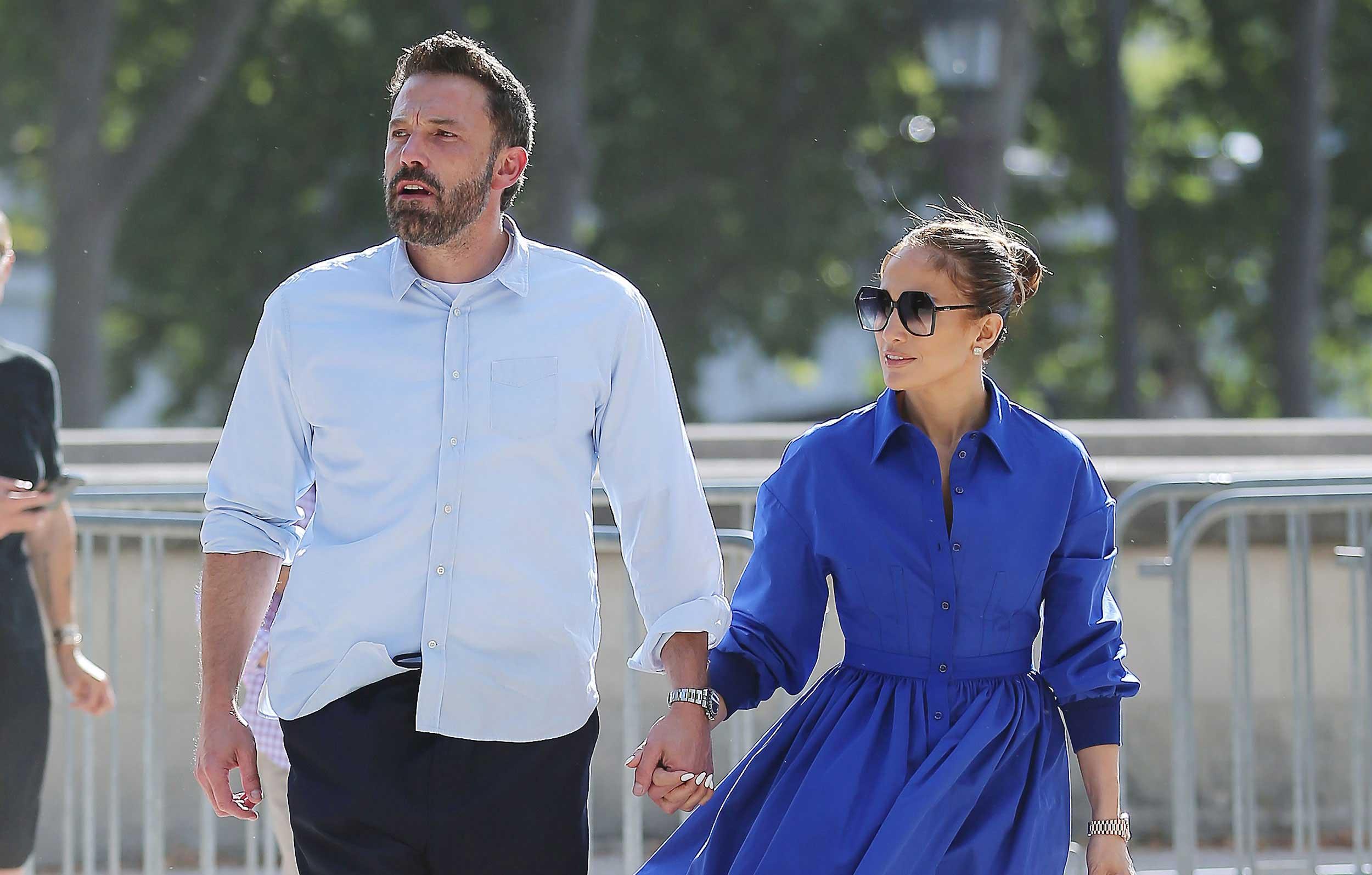 jennifer lopez ben affleck match in all black ensembles for fashion show