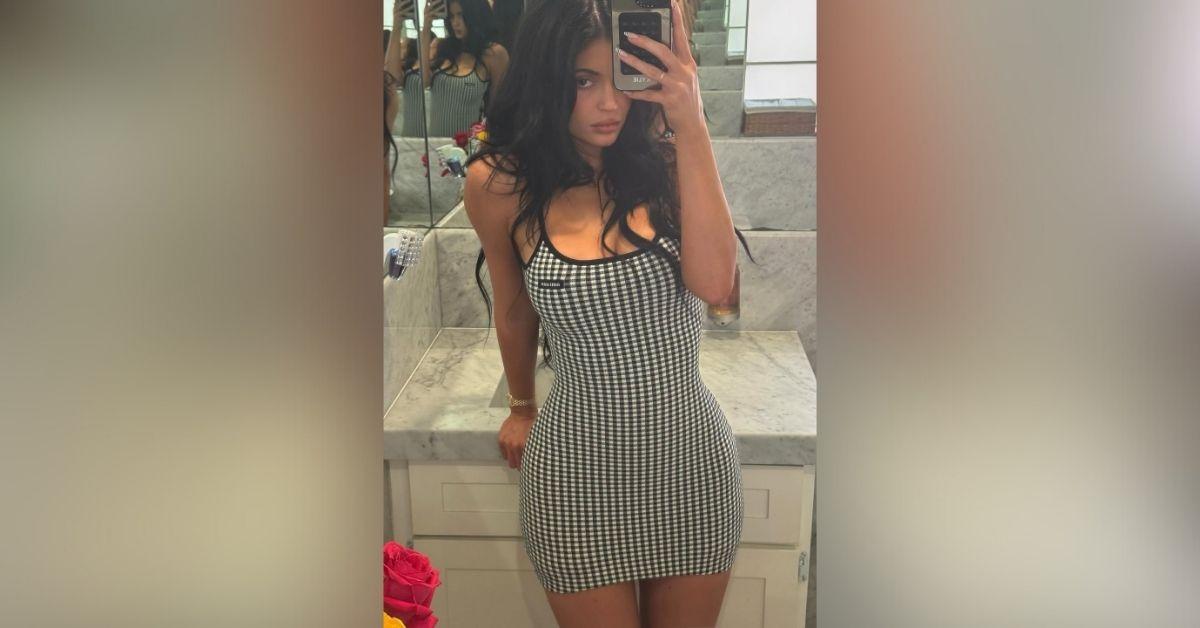 image of The mom-of-two founder wore a tight dress that showed off her curves.