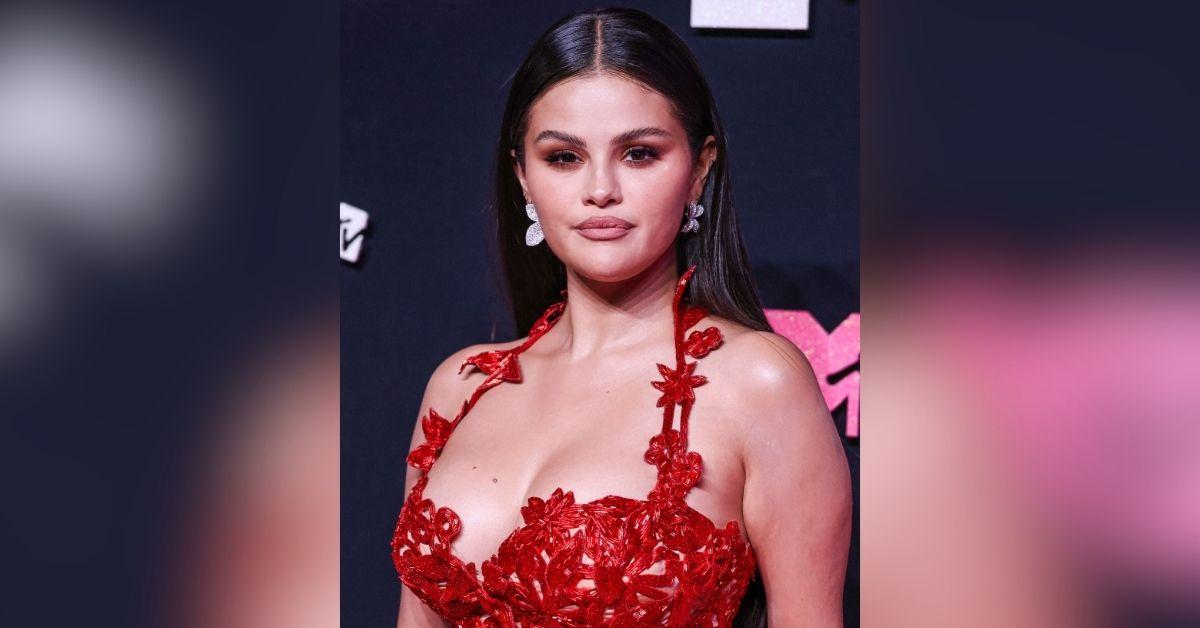 selena gomez braless moments hot photos